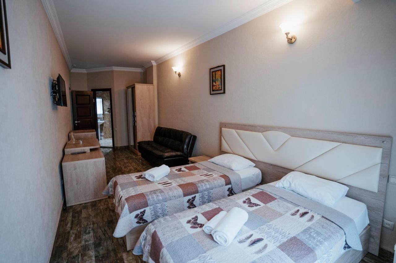 Hotel General Batumi Exteriör bild