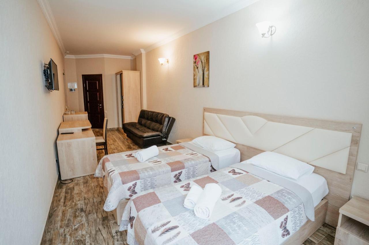 Hotel General Batumi Exteriör bild